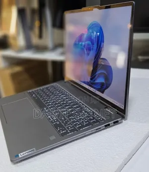 Photo - New Laptop Lenovo ThinkPad Yoga 16GB Intel Core I7 SSD 512GB