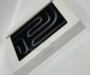 New Laptop Apple MacBook Pro 24GB Apple M4 SSD 512GB