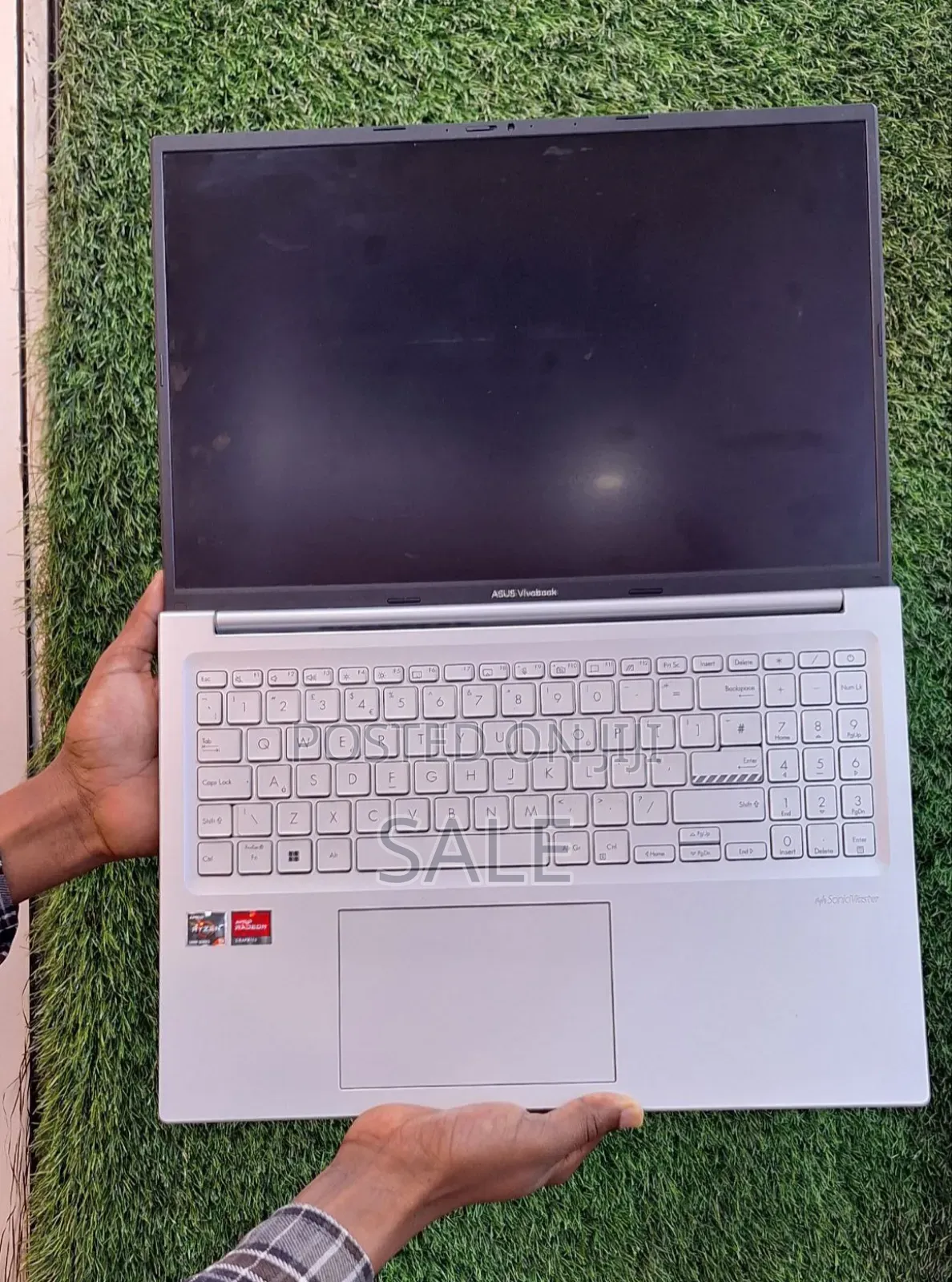 New Laptop Asus VivoBook 15 X505BA 8GB Intel Core I7 SSD 256GB