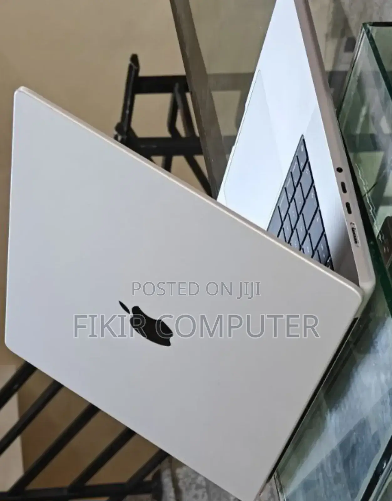 New Laptop Apple MacBook Pro M1 16GB Apple M1 Pro SSD 1T