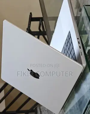 New Laptop Apple MacBook Pro M1 16GB Apple M1 Pro SSD 1T