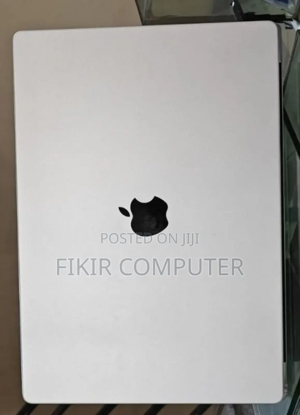 New Laptop Apple MacBook Pro M1 16GB Apple M1 Pro SSD 1T