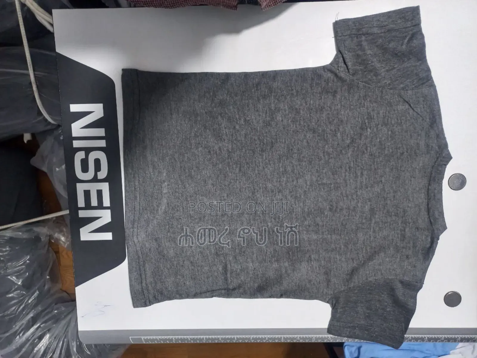 ቆንጆ ቆንጆ የወንድ ቲሸርቶችን በ ብር ብቻ የልጆች በ