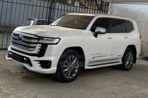 Photo - New Toyota Land Cruiser 2023 White