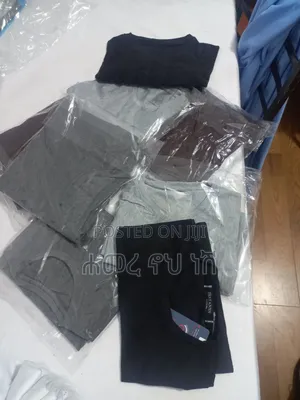 ቆንጆ ቆንጆ የወንድ ቲሸርቶችን በ ብር ብቻ የልጆች በ