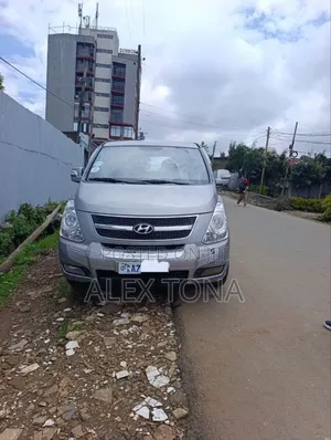 Photo - Hyundai Starex 2012 Silver