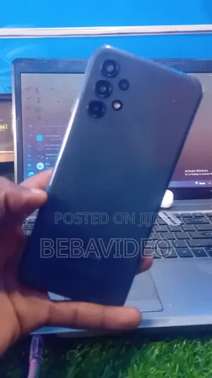 Photo - Samsung Galaxy A13 128 GB Black