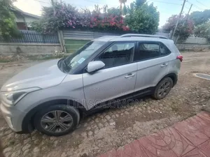 Photo - Hyundai Creta 2017 Silver