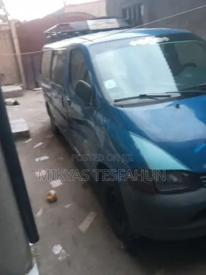 Photo - Toyota Hilux 2002 Blue