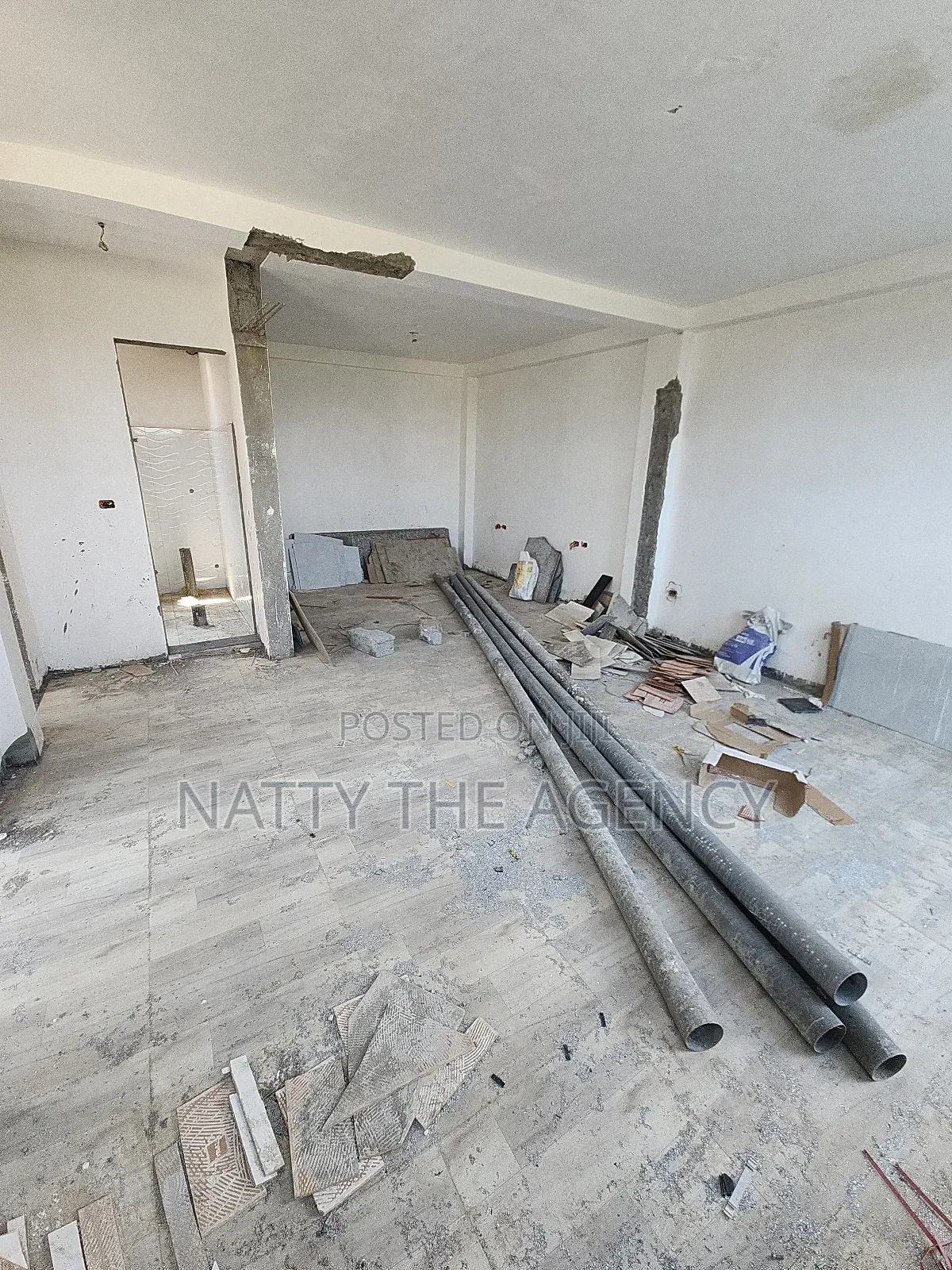 5bdrm House in Ayat, Bole for sale