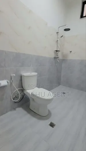 5bdrm House in Bole for sale