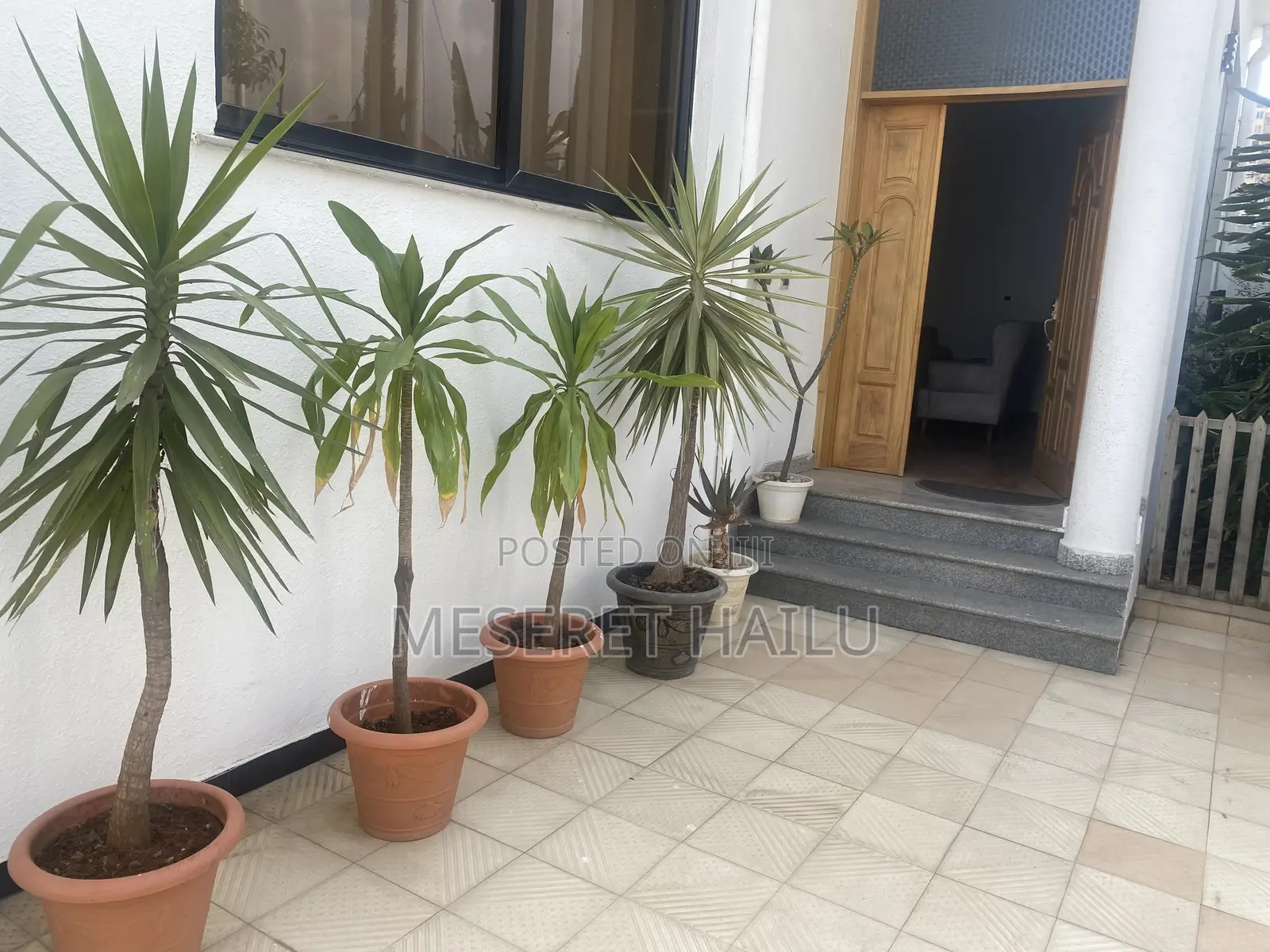 Furnished 5bdrm Villa in Bole Bolbula for rent