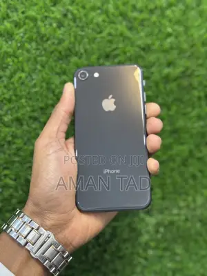 New Apple iPhone 8 64 GB Black