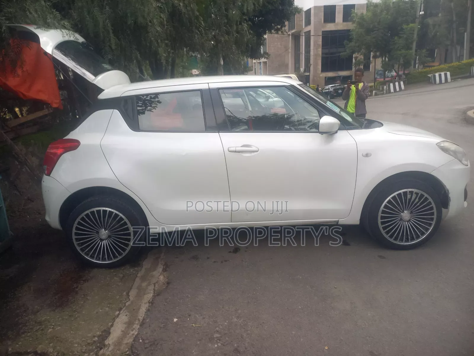 Suzuki Swift 2021 White