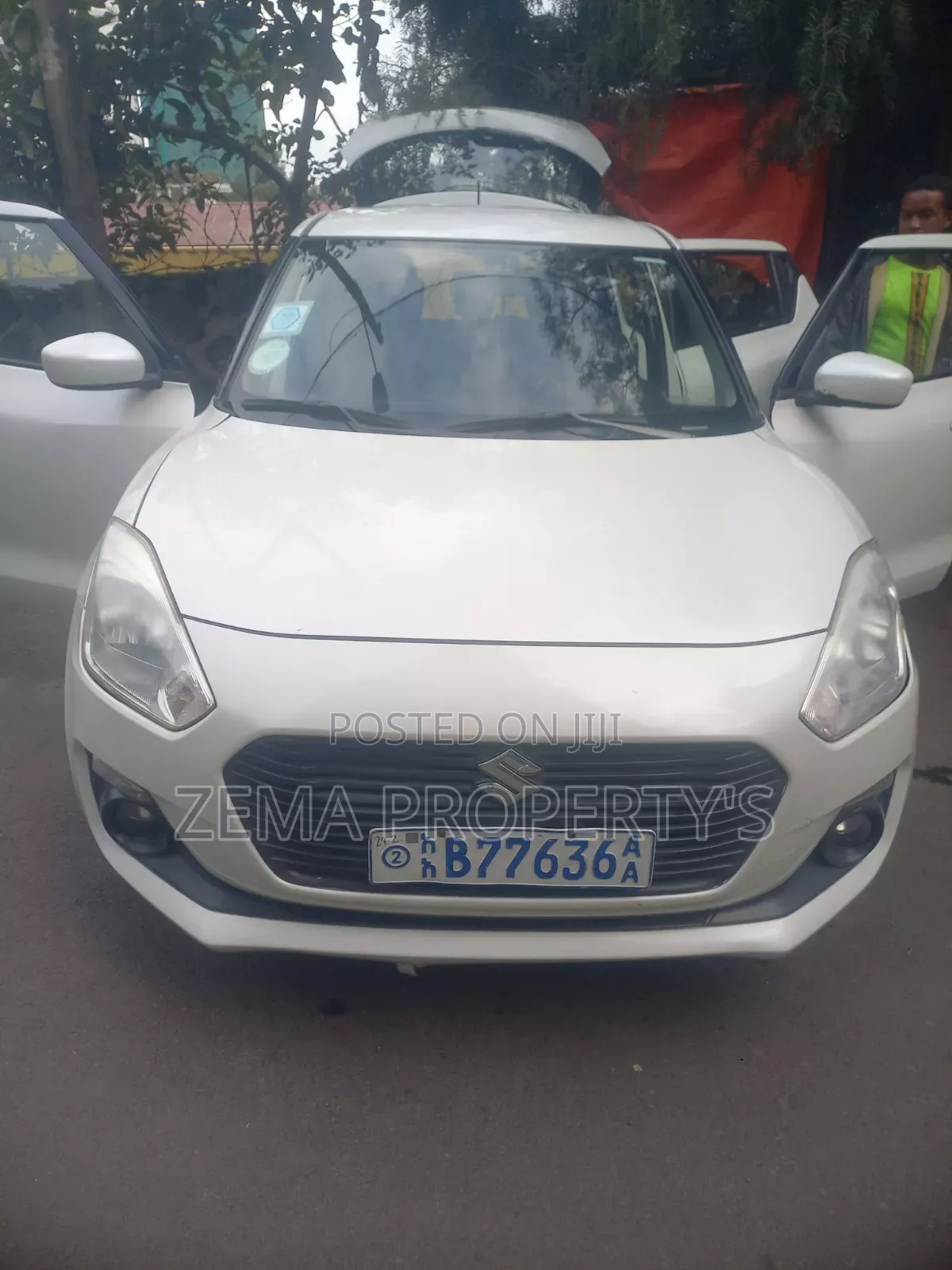 Suzuki Swift 2021 White