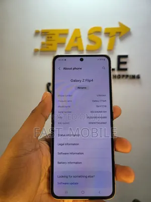 New Samsung Galaxy Z Flip4 256 GB