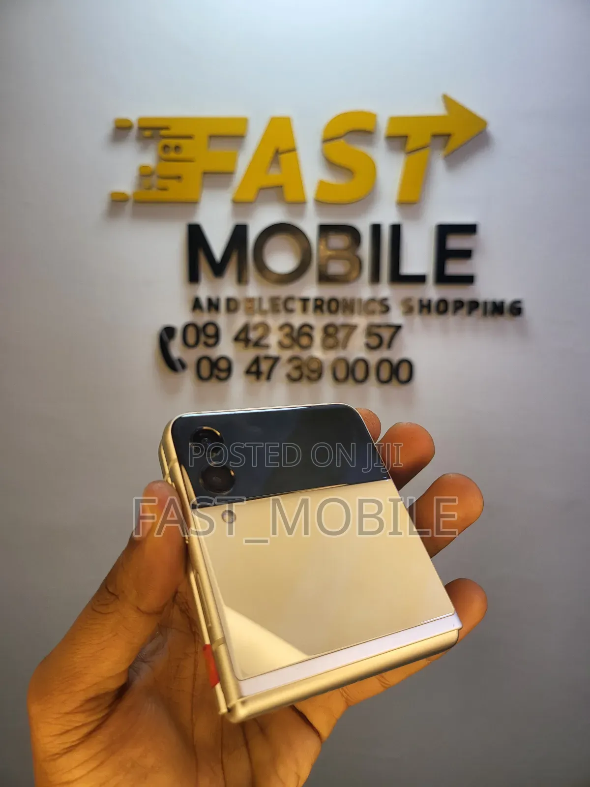 New Samsung Galaxy Z Flip4 256 GB