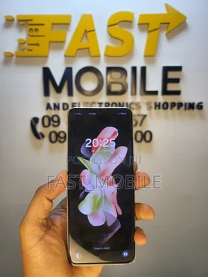 Photo - New Samsung Galaxy Z Flip 3 256 GB