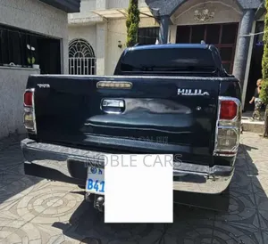 Toyota Hilux 2014 Black