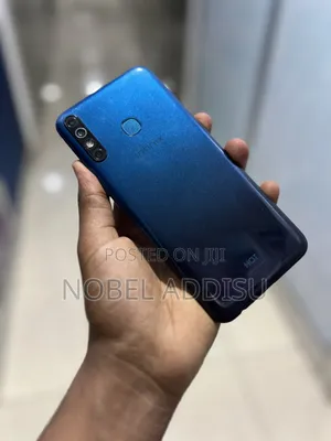 Photo - Infinix Hot 8 64 GB Blue