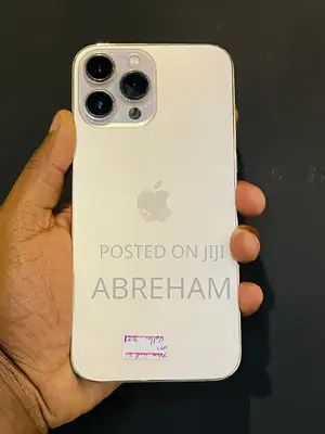 Photo - Apple iPhone 13 Pro Max 128 GB Gold