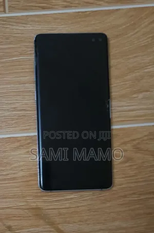 Photo - Samsung Galaxy S10 Plus 128 GB Blue