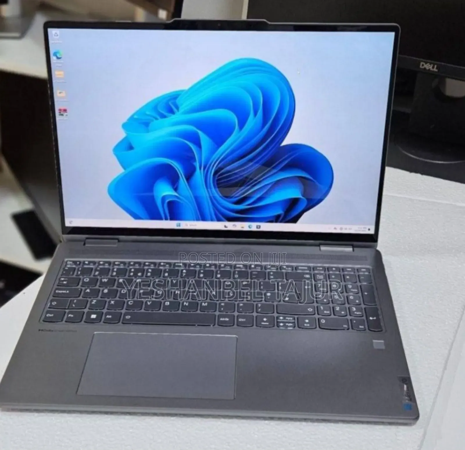 New Laptop Lenovo Yoga 7i 16GB Intel Core I7 SSD 512GB