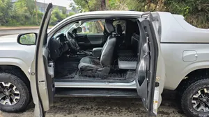 Toyota Tacoma 2020 Silver