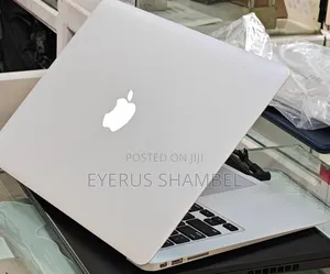 New Laptop Apple MacBook Air 2017 8GB Intel Core i5 SSD 256GB