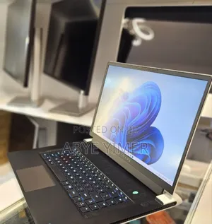 New Laptop Alienware M17x R2 32GB Intel Core I7 SSD 1T