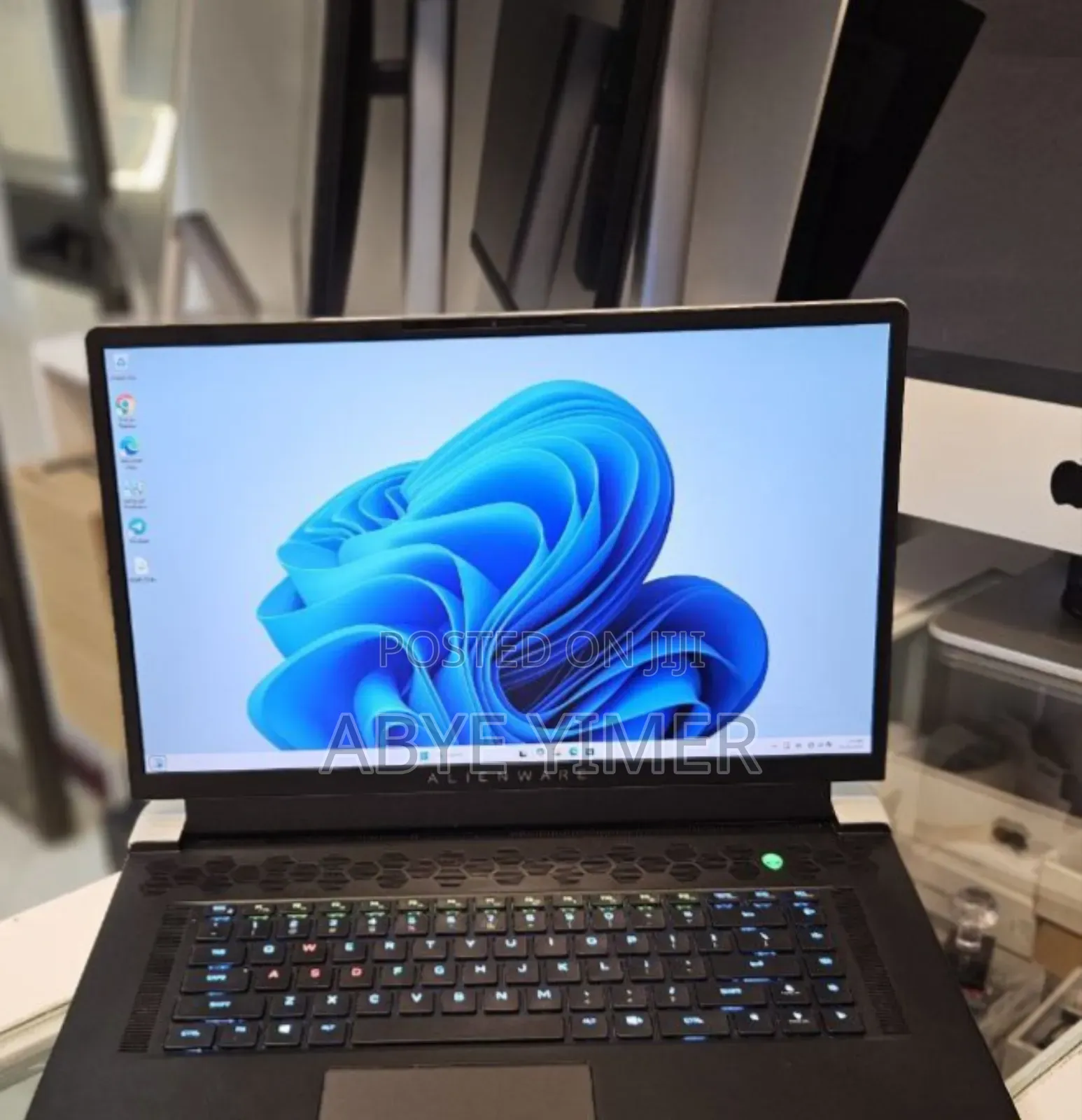 New Laptop Alienware M17x R2 32GB Intel Core I7 SSD 1T
