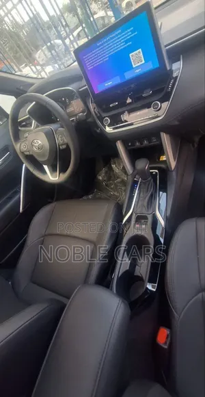 New Toyota Corolla Cross 2025 Gray