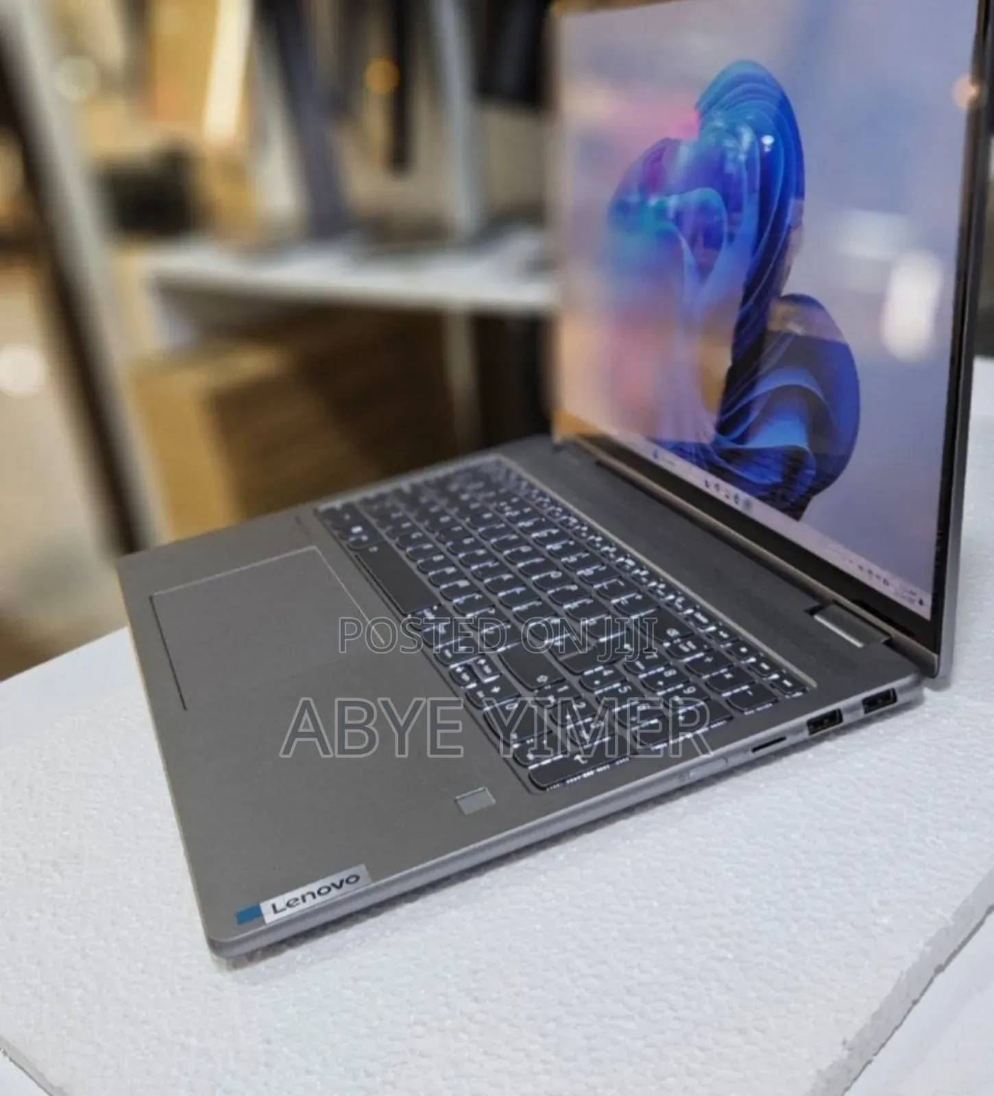 New Laptop Lenovo Yoga 7i 16GB Intel Core I7 SSD 512GB