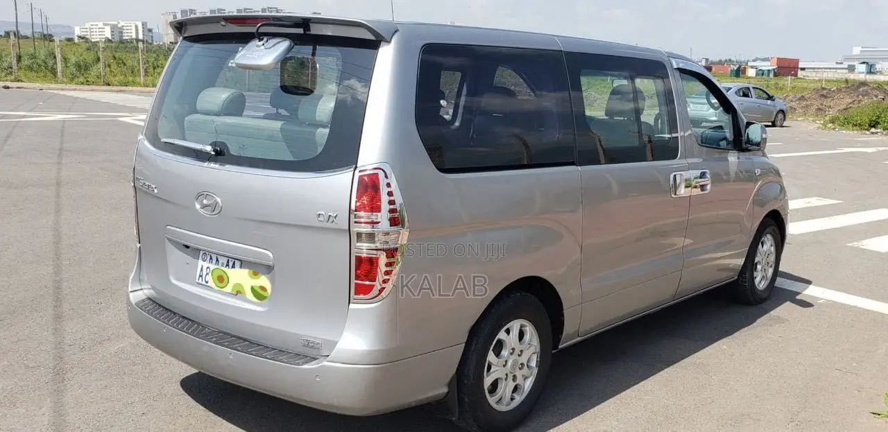 Hyundai Starex 2012 Silver