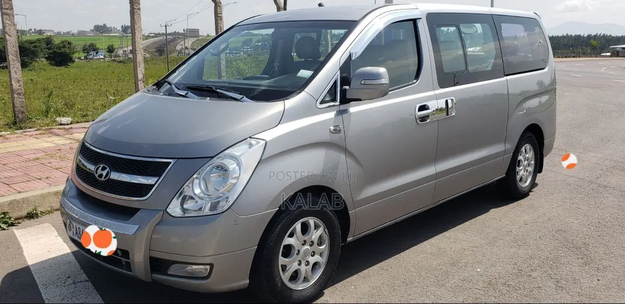 Hyundai Starex 2012 Silver