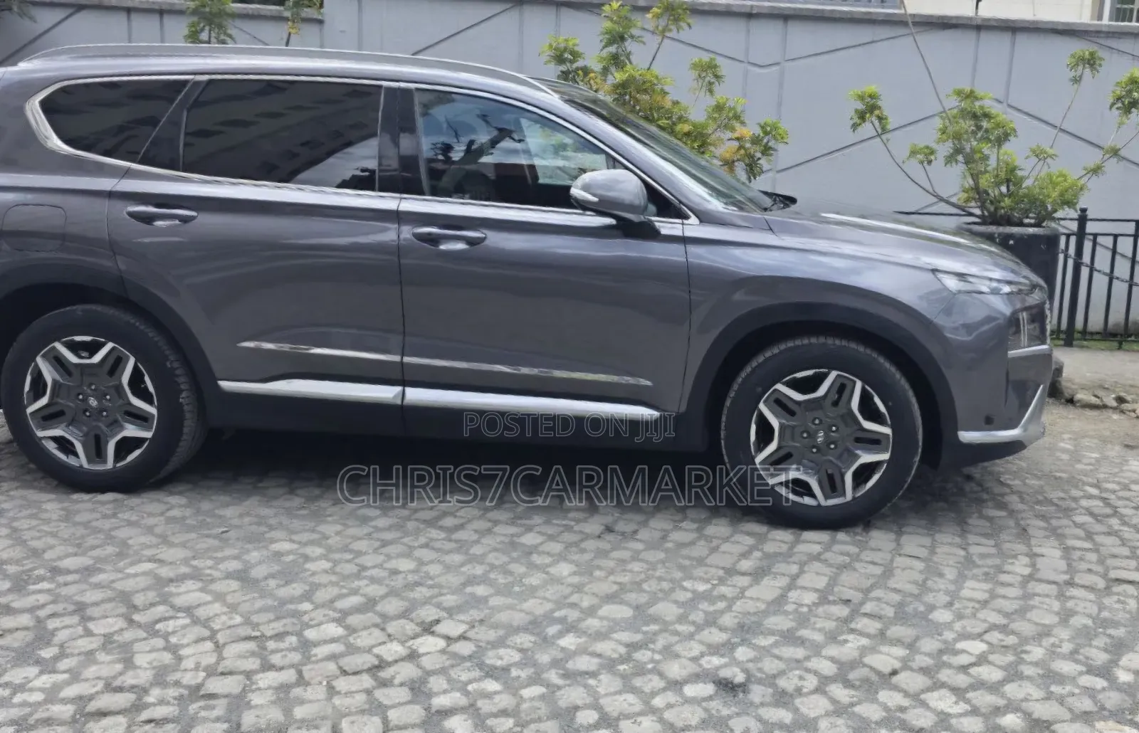Hyundai Santa Fe Limited 2022 Gray