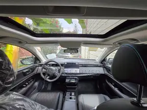 New Honda e:NS2 68.8 kWh FWD 2024 Silver