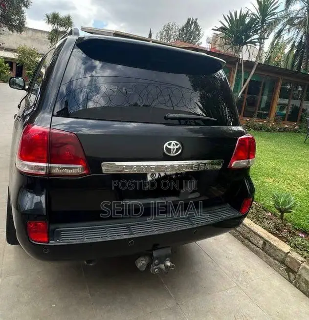 Toyota Land Cruiser 2013 Matt Black