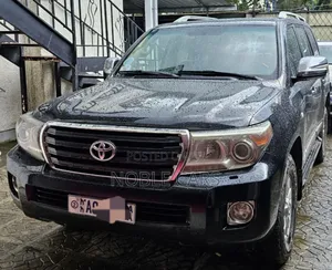 Photo - Toyota Land Cruiser 4.5 V8 VXR 2013 Gray