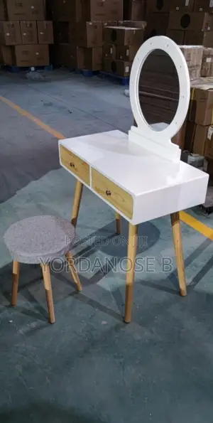 Photo - Dressing Table