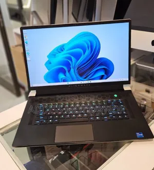 New Laptop Alienware Area-51m 16GB Intel Core I7 SSD 512GB