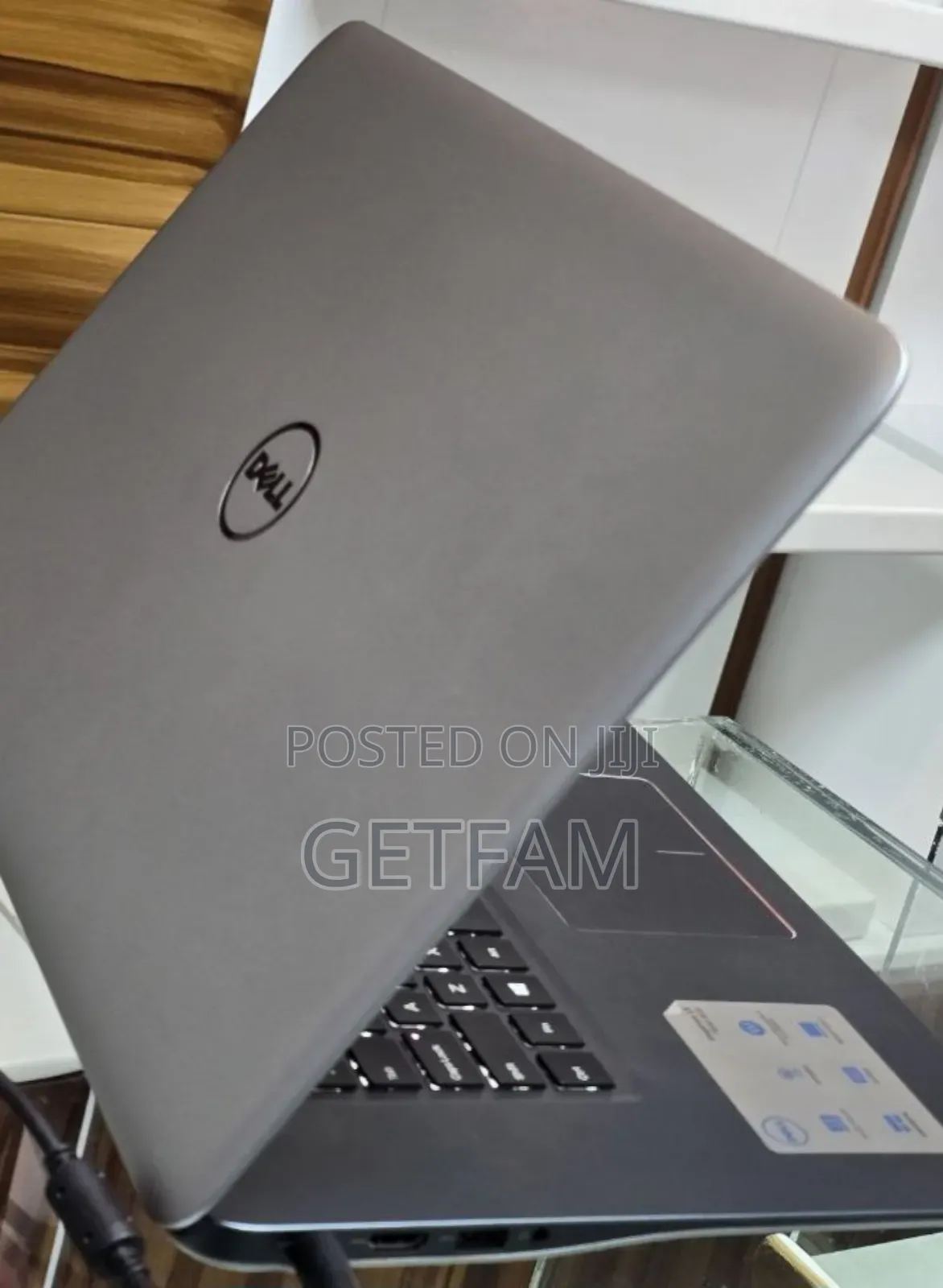 New Laptop Dell Inspiron 15 8GB Intel Core I7 SSD 1T