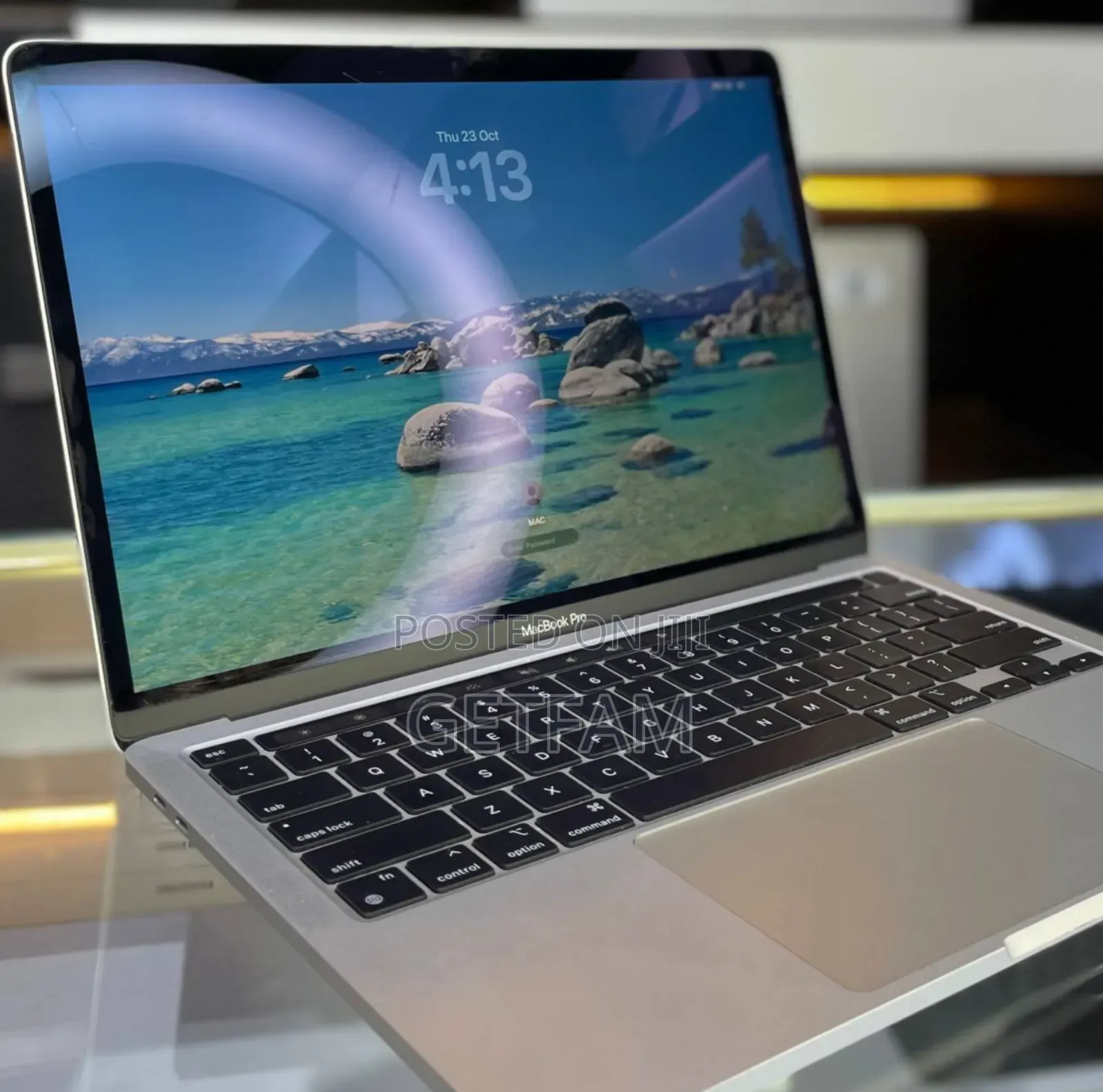 New Laptop Apple MacBook Pro M1 8GB Apple M1 Pro SSD 512GB