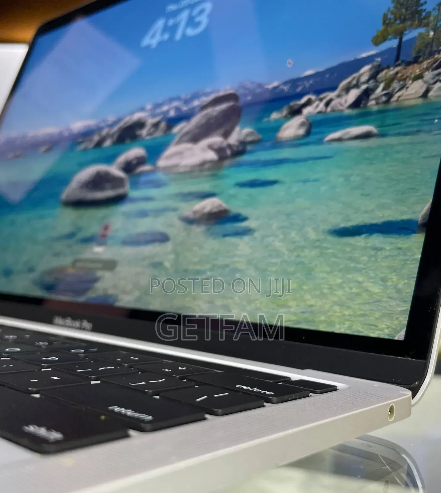 New Laptop Apple MacBook Pro M1 8GB Apple M1 Pro SSD 512GB