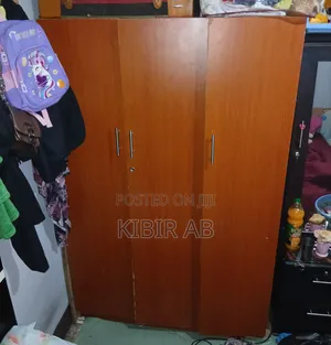 Photo - MDF 1.20 ያገለገለ ቁምሳጥን