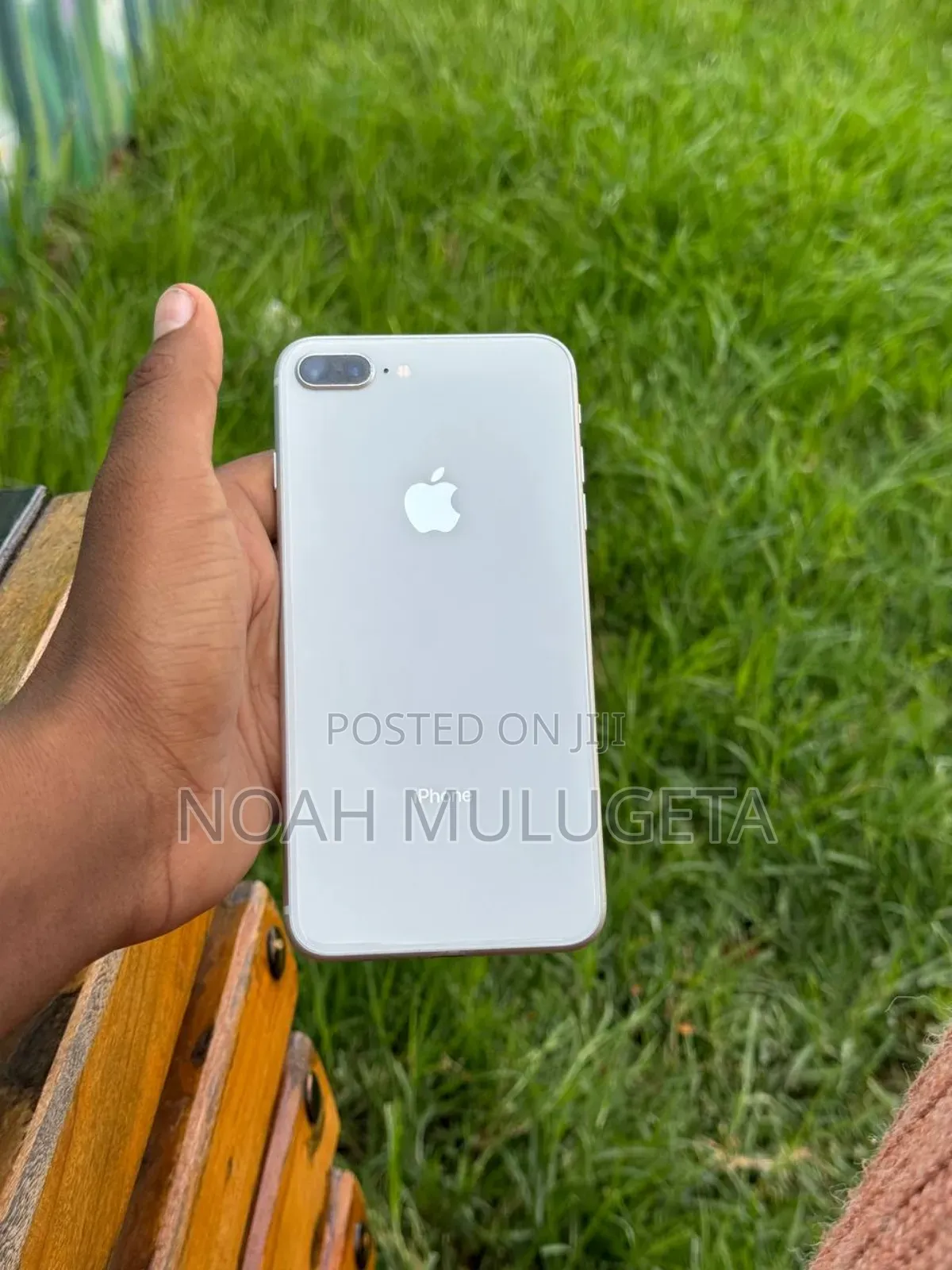 Apple iPhone 8 Plus 64 GB White