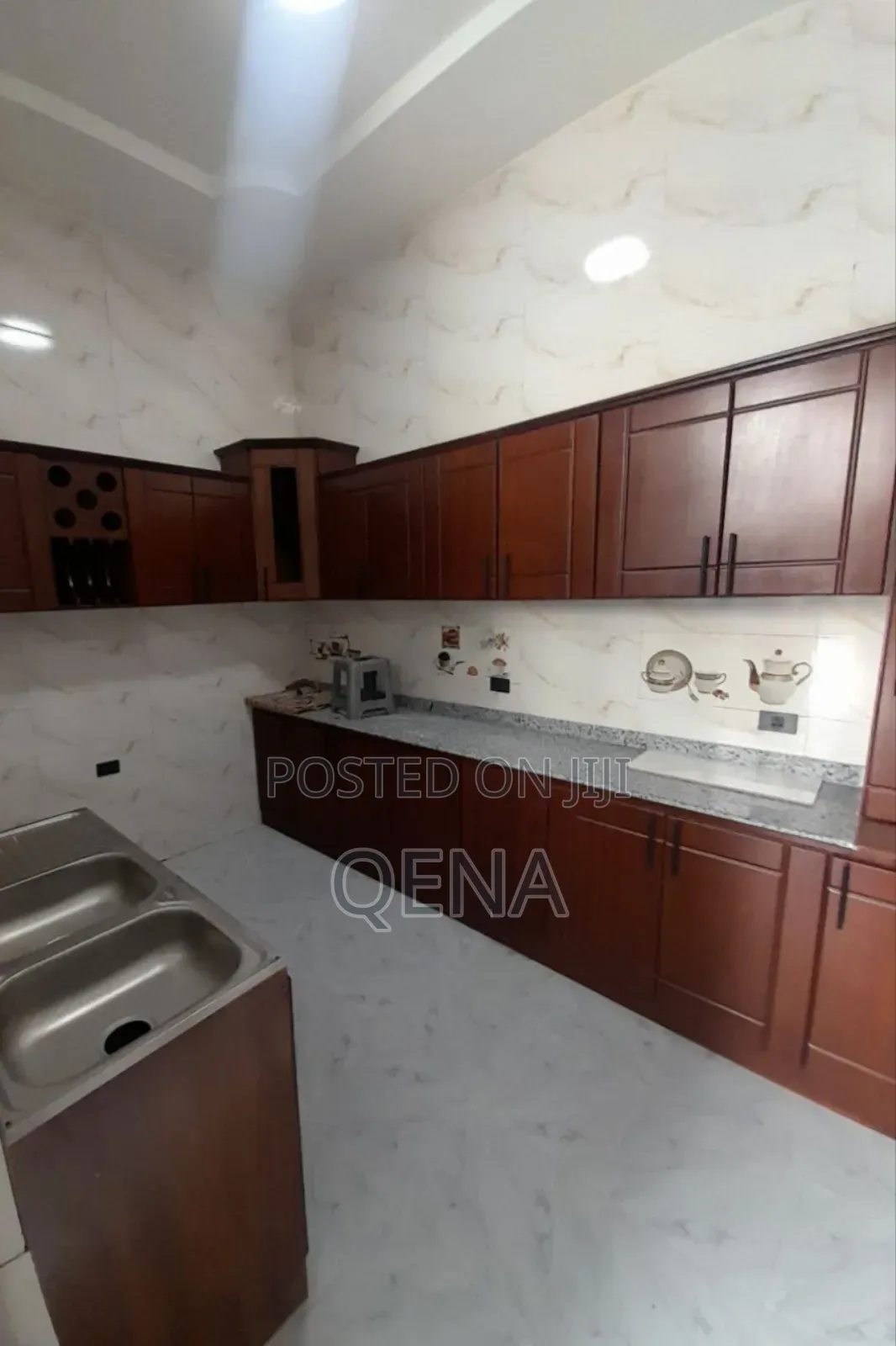 Furnished 5bdrm Villa in Akaky Kaliti for sale