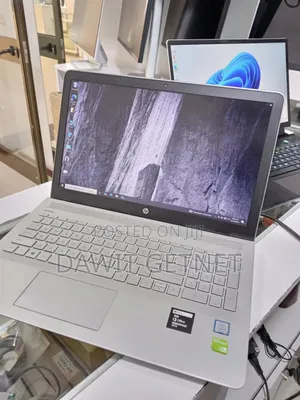 New Laptop HP Pavilion 15 8GB Intel Core i5 SSD 1T