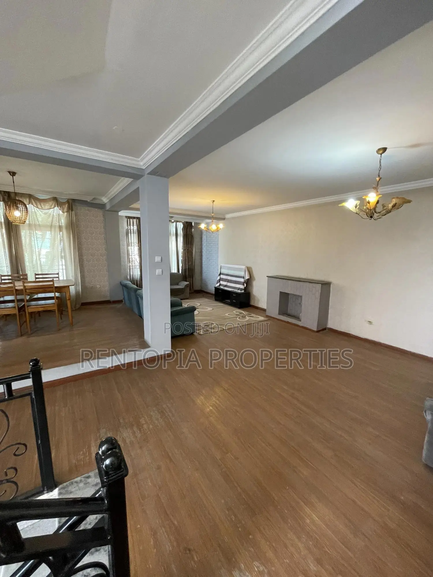 5bdrm Townhouse / Terrace in Arada for rent