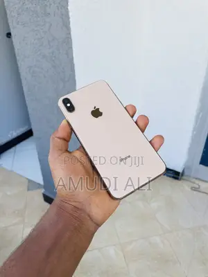 Photo - Apple iPhone XS Max 64 GB Gold